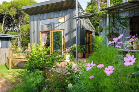 The Secret Garden - Alpine Retreat - Accommodation NT 3