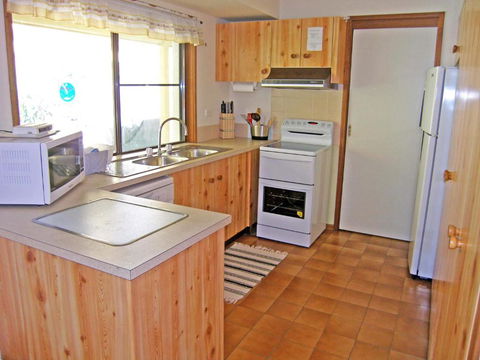 WARR4C - Home Away - Accommodation NT 1