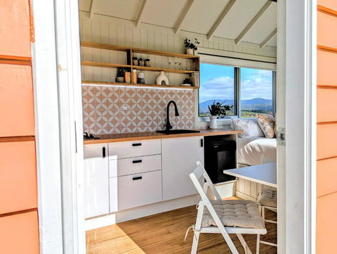 Warburton Tiny House - Tiny Stays - NT Tourism 3
