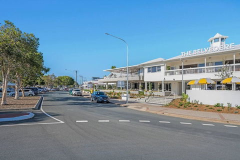 Waterfront Bliss In Margate - 30 Min From Brisbane - Accommodation NT 1