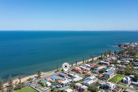 Waterfront Bliss In Margate - 30 Min From Brisbane - Accommodation NT 3