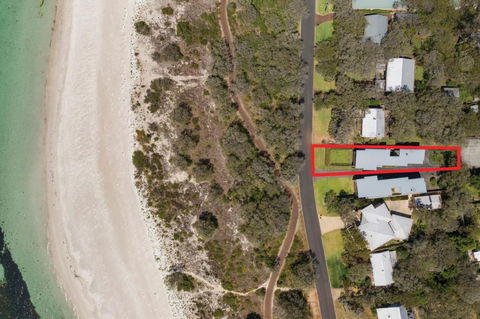 XYZ Holiday Home - Accommodation NT 0
