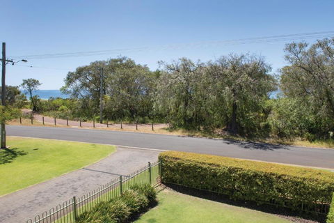 XYZ Holiday Home - Accommodation NT 2