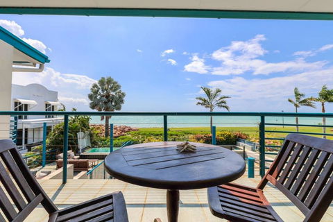 Absolute Beachfront Bliss-Best Location In Darwin - Accommodation NT 2
