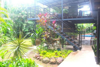 Elevated Tropical House with Accommodation NT