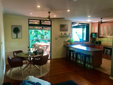 Elevated Tropical House - NT Tourism 3