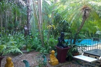 Palmerston Sunset Retreat with Accommodation NT