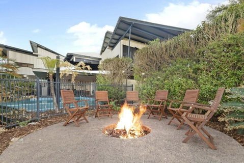 Reef Villa - A Sprawling Waterfront Oasis - NT Tourism 3