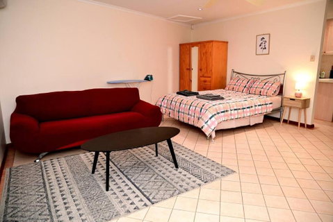 Spacious Studio In AliceSprings QueenBed+KSAirbed - Accommodation NT 0