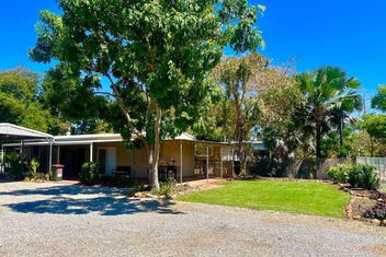 The Quarters with Accommodation NT