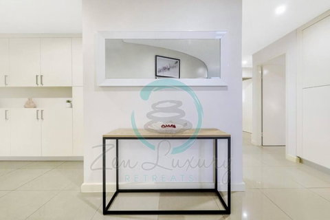 Zen Ocean Charm 3BR Luxury W/front Apt Pool + BBQ - Accommodation NT 3