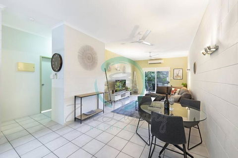 ZEN Westralia: 2-BR Cozy Inner-City Apt Near Shops - NT Tourism 3