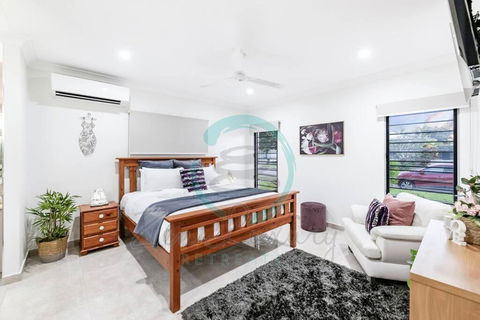 Zenhouse: 4BR Stylish Work/Family Home In Muirhead - NT Tourism 2