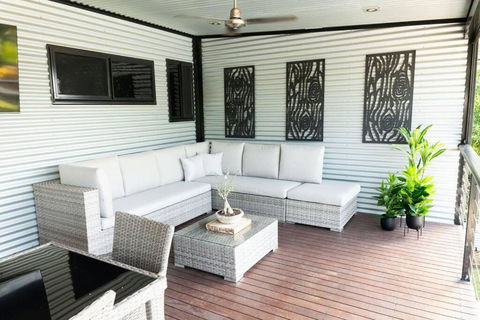 ZenLux Rosewood Luxury Family Escape - Pool - BBQ - Accommodation NT 1