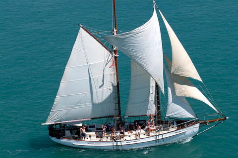 Whitehaven Beach Sailing And Snorkeling Cruise - Accommodation NT 5