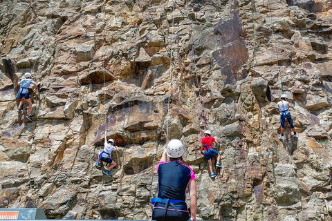 Rock Climbing At The Kangaroo Point Cliffs In Brisbane - Accommodation NT 2