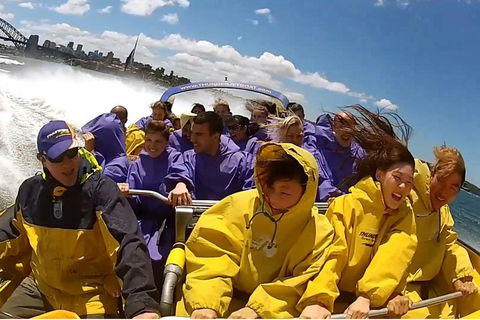 30-Minute Sydney Harbour Jet Boat Ride: Thunder Twist - Accommodation NT 0
