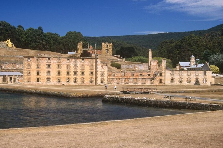  Accommodation NT