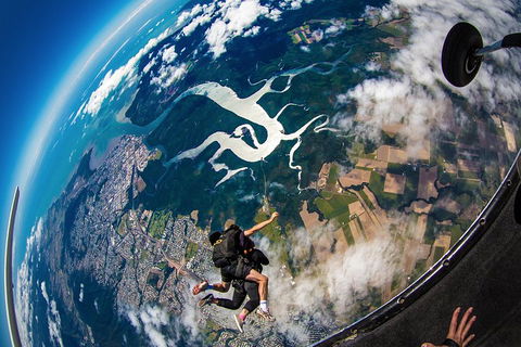 Reef And Rainforest Tandem Sky Dive In Cairns - Accommodation NT 5