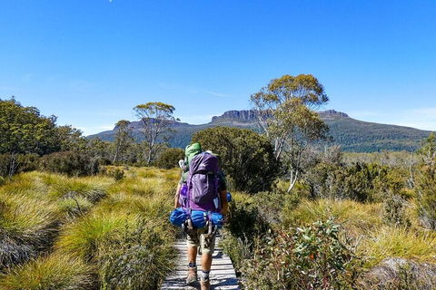 6 Day Trek The Cradle Mountain Overland Track - Accommodation NT 4