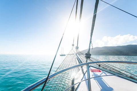 2 Night Whitsunday Islands Cruise On New Horizon From Airlie Beach - Accommodation NT 2