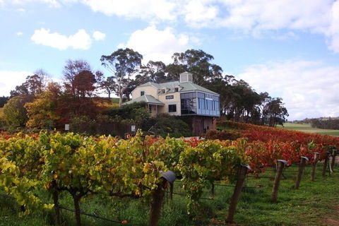 Adelaide Hills Day Tour. Winery Cellar Doors - NT Tourism 1