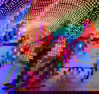 Christmas Lights Rickshaw Tour in Perth - Accommodation NT